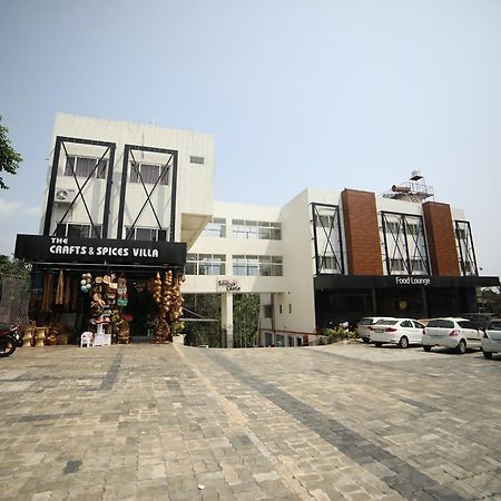 Hotel Soorya Castle Ваянад Экстерьер фото