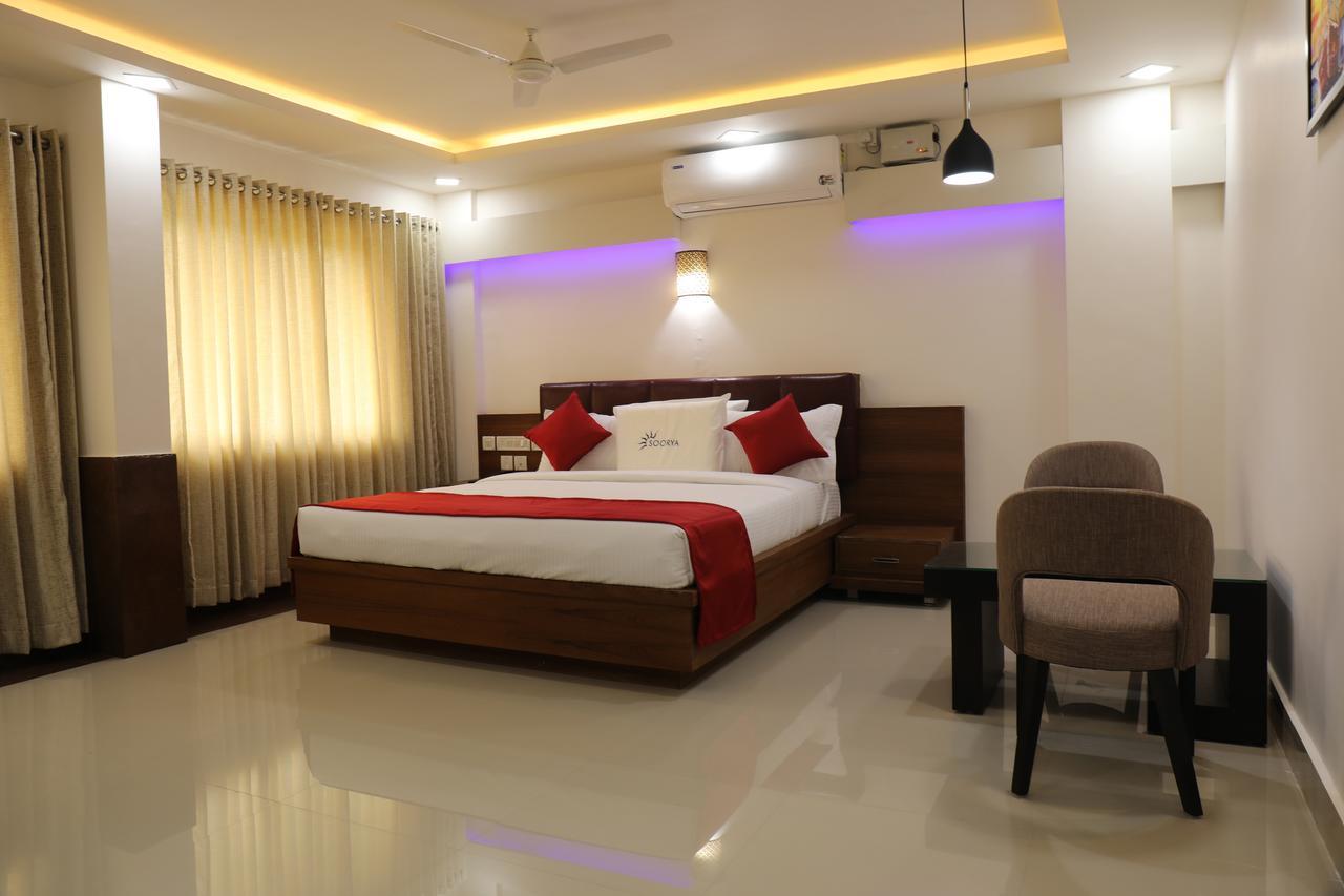 Hotel Soorya Castle Ваянад Экстерьер фото